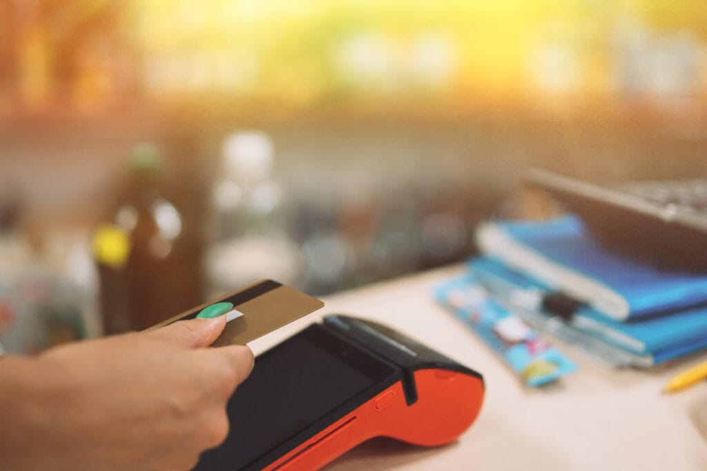 Paiement sécurisé par carte bancaire sur un terminal tout-en-un