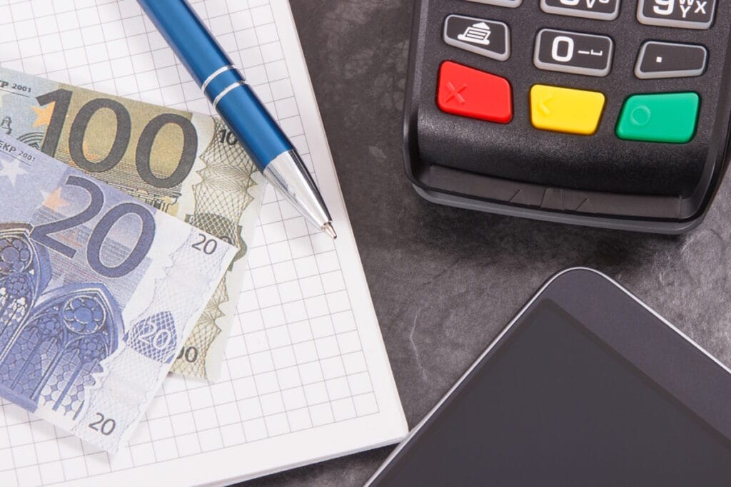 Comment choisir son contrat monétique commerçant ?